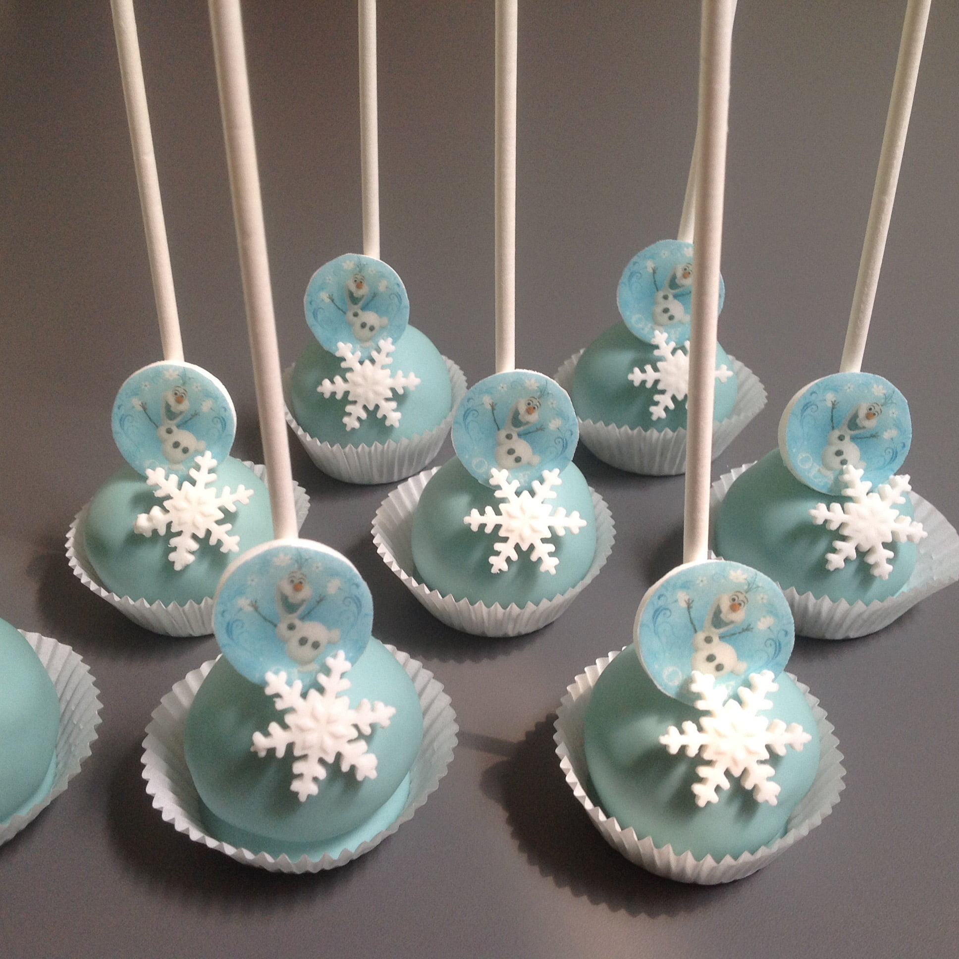 Afbeelding voor “Frozen Olaf Cakepops”