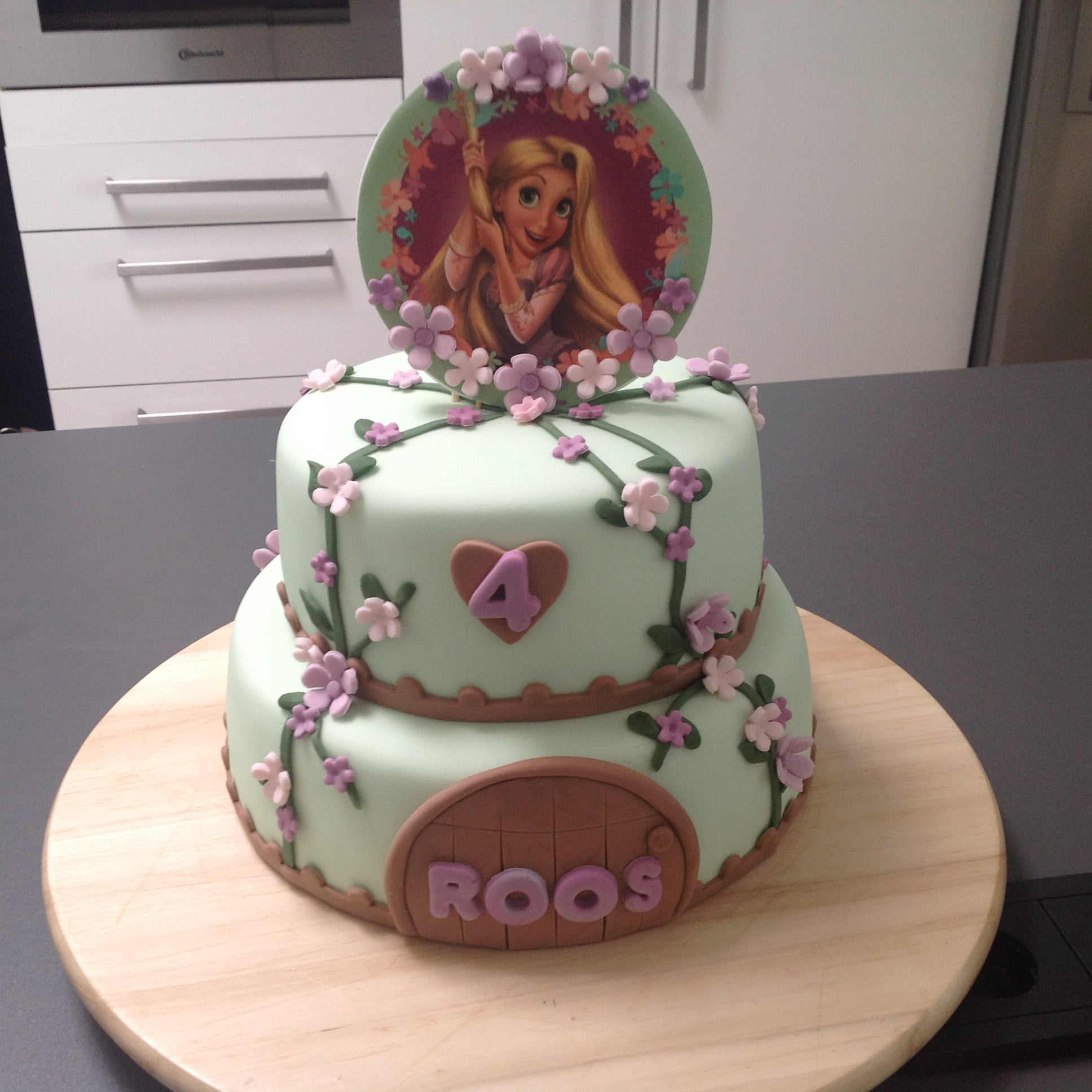 Afbeelding voor “Rapunzel taart”