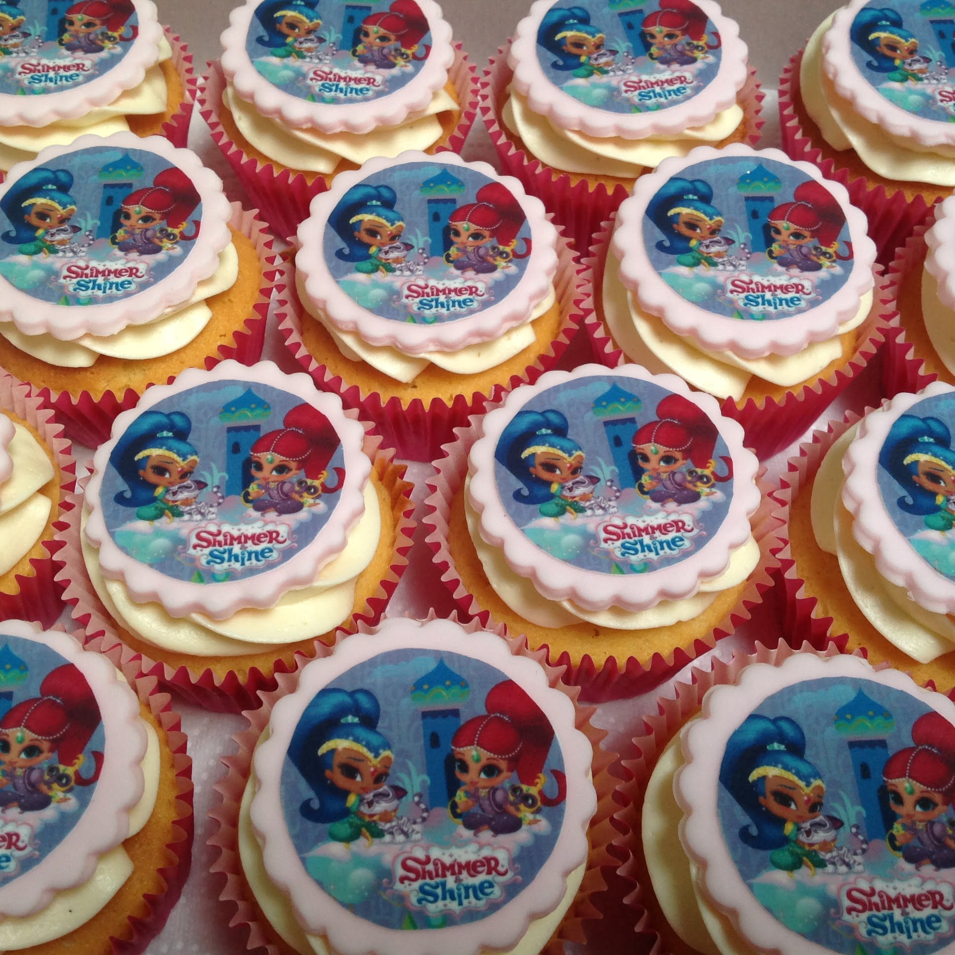 Afbeelding voor “Shimmer & Shine cupcakes”