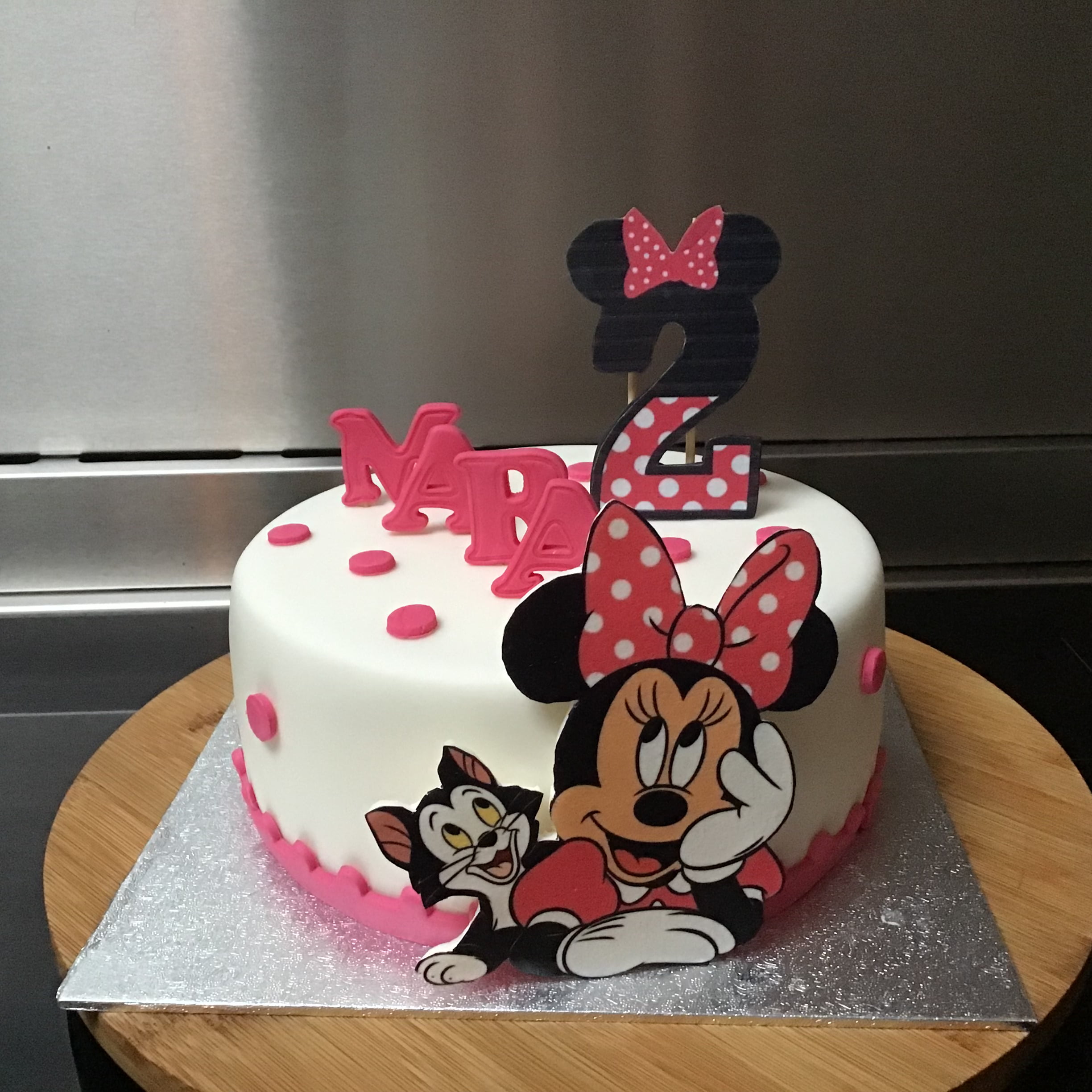 Afbeelding voor “Minnie Mouse taart”